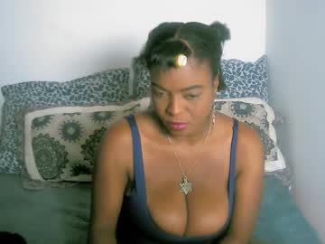 Bianca_Ebony stream image from August 24, 2025