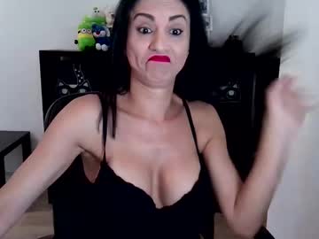 Rossievixen Chaturbate stream image from August 24, 2025
