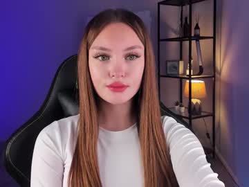 Elinaxs Chaturbate stream image from August 24, 2025
