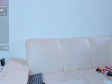 Emily_Theen Chaturbate stream image from August 24, 2025