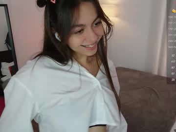 Babyblluee Chaturbate stream image from August 24, 2025