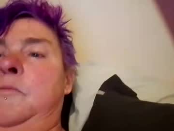 Juicygina_ Chaturbate stream image from August 24, 2025
