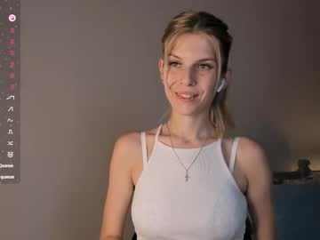Love_Meow_Mia Chaturbate stream image from August 24, 2025
