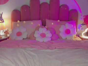 Elsa_Xo Chaturbate stream image from August 24, 2025