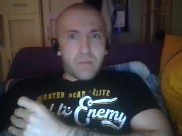 Benko800 Chaturbate stream image from August 24, 2025