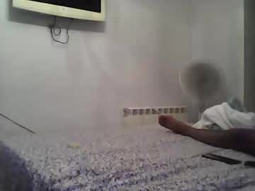 Lauraxxs Chaturbate stream image from August 24, 2025