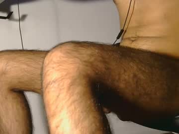 Yolad233 Chaturbate stream image from August 24, 2025