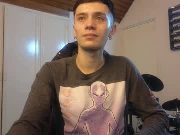 Mr_Andresr Chaturbate stream image from August 25, 2025