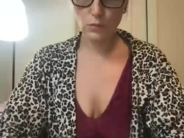 Blondebbw_27 Chaturbate stream image from August 25, 2025