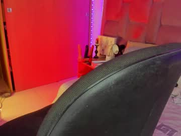 Cynthiaa33 Chaturbate stream image from August 25, 2025