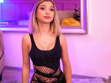 Odettebensen Chaturbate stream image from August 25, 2025