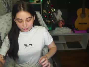 Sweetoqcheeks Chaturbate stream image from August 25, 2025