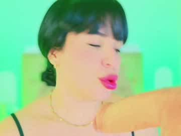 Charlootteevans Chaturbate stream image from August 25, 2025