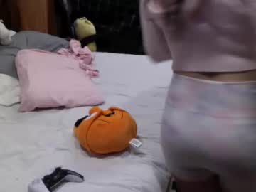 Lunamivida Chaturbate stream image from August 25, 2025