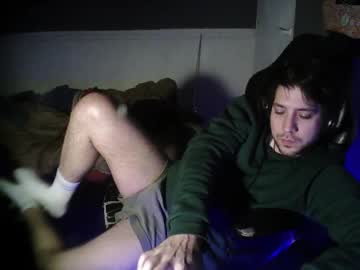 Muktha22 Chaturbate stream image from August 25, 2025