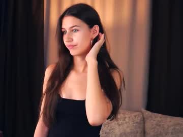 Cieraalstrom Chaturbate stream image from August 25, 2025