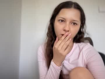 Cappuccinokiss Chaturbate stream image from August 25, 2025