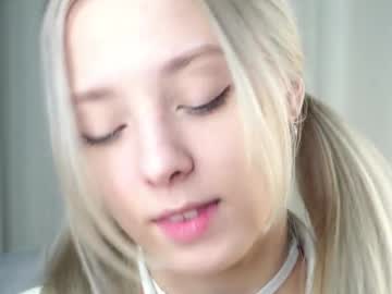 Orasaro Chaturbate stream image from August 25, 2025