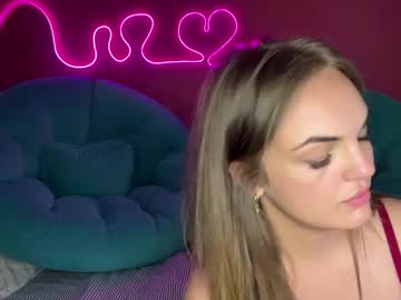 Deeplookscouple Chaturbate stream image from August 25, 2025