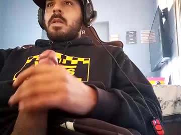 Guynextdoor122 Chaturbate stream image from August 25, 2025