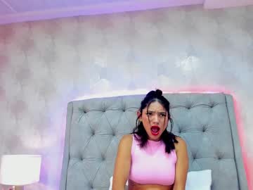 Hazelmoret Chaturbate stream image from August 25, 2025