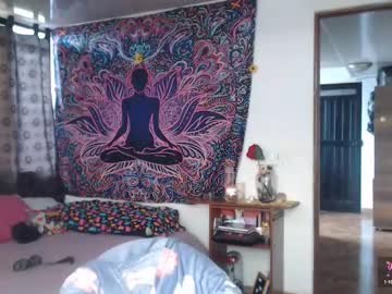Im_Moonlight Chaturbate stream image from August 25, 2025
