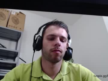 Leozinhohd Chaturbate stream image from August 25, 2025