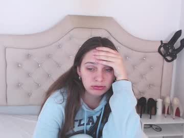 Mayakinky Chaturbate stream image from August 25, 2025
