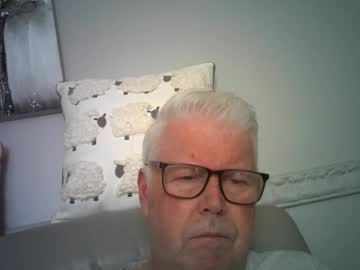 Silverfoxpauly Chaturbate stream image from August 25, 2025