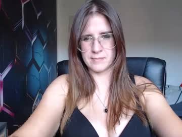 Kayalips Chaturbate stream image from August 25, 2025