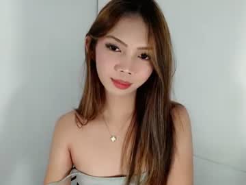 Feyaaa Chaturbate stream image from August 25, 2025