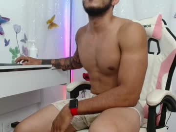 Jhoss_Demolishing Chaturbate stream image from August 25, 2025