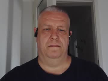 Para3214 Chaturbate stream image from August 25, 2025