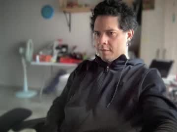 Smallvillefox Chaturbate stream image from August 25, 2025