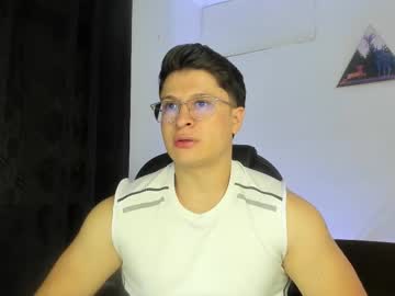 Tomson_Cruzz Chaturbate stream image from August 25, 2025