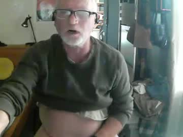 Wellkrakenwell Chaturbate stream image from August 25, 2025