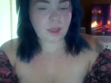 Beverlybell Chaturbate stream image from August 25, 2025