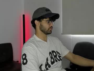 Chrisandrew_ Chaturbate stream image from August 25, 2025