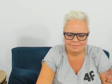 Nicolesensual Chaturbate stream image from August 25, 2025