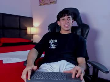 Aaron_Spencer13 Chaturbate stream image from August 25, 2025