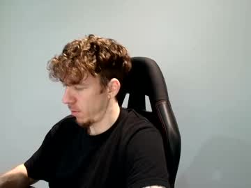 Dannythreeyway Chaturbate stream image from August 25, 2025