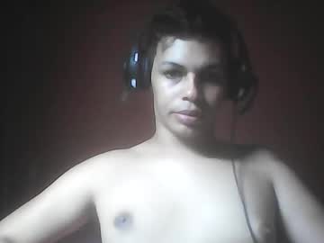 Submissebottomxxl Chaturbate stream image from August 25, 2025
