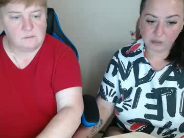 Xmollyjanex Chaturbate stream image from August 25, 2025