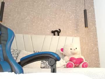 Yera_Carey Chaturbate stream image from August 25, 2025
