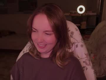 Star_Shopping Chaturbate stream image from August 25, 2025