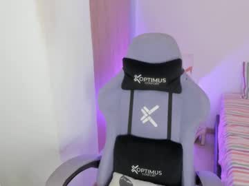 Juli_Santos_22 Chaturbate stream image from August 25, 2025