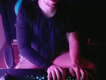 Gamer990 Chaturbate stream image from August 25, 2025
