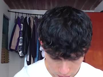 John_Vichenso Chaturbate stream image from August 25, 2025