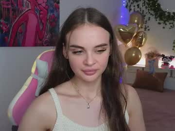 Kristen_Sayles Chaturbate stream image from August 25, 2025