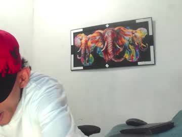 Stuart_17 Chaturbate stream image from August 25, 2025